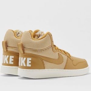 Nike NWT Court Borough Size 11